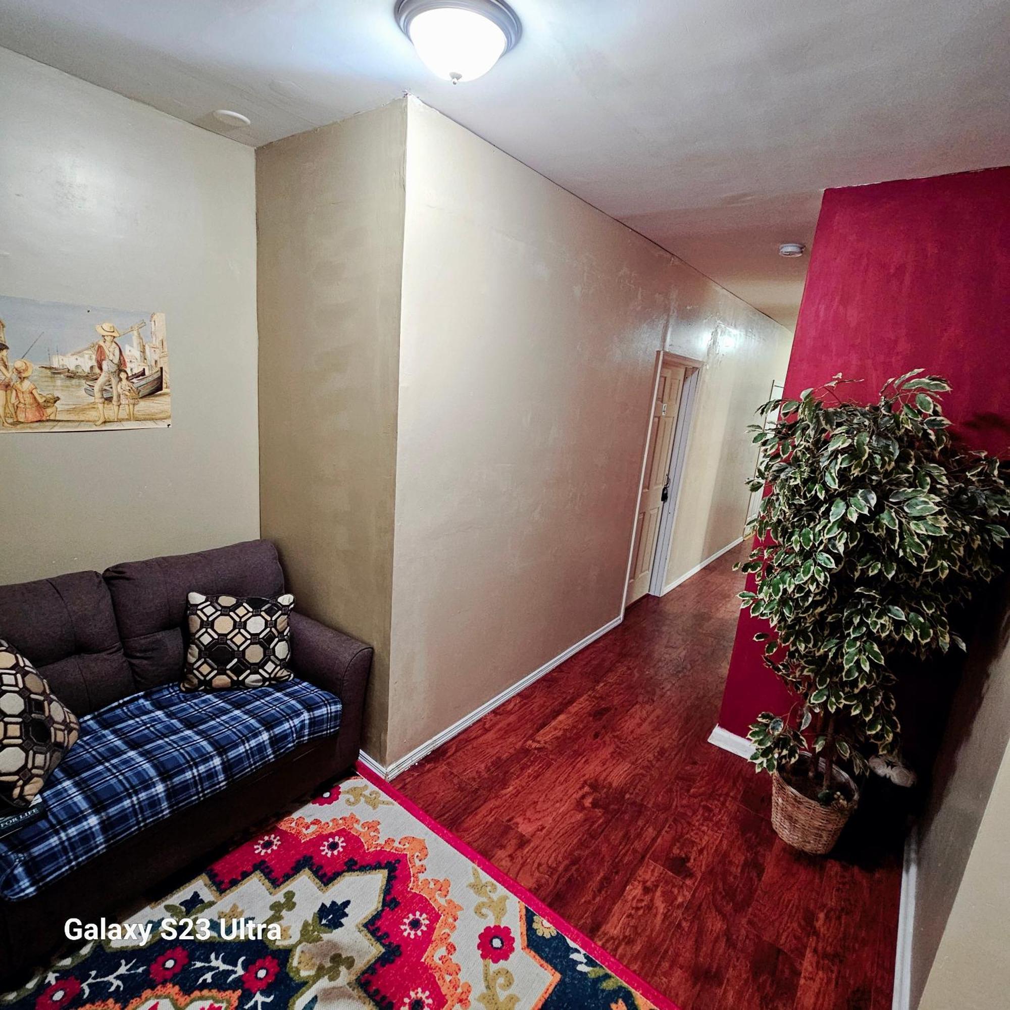 Divine Villa & Resorts Guest House - 283 Lehigh Ave Newark Extérieur photo